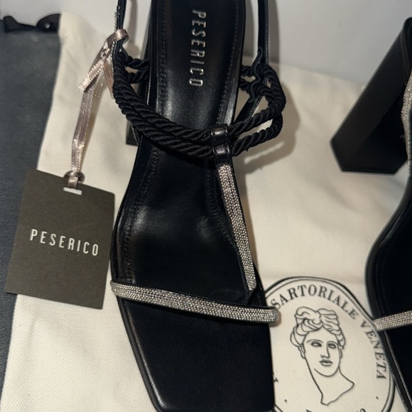 NWT Peserico leather heals sandals with rhinestones size 39 comes box n dust bag - Picture 4 of 10